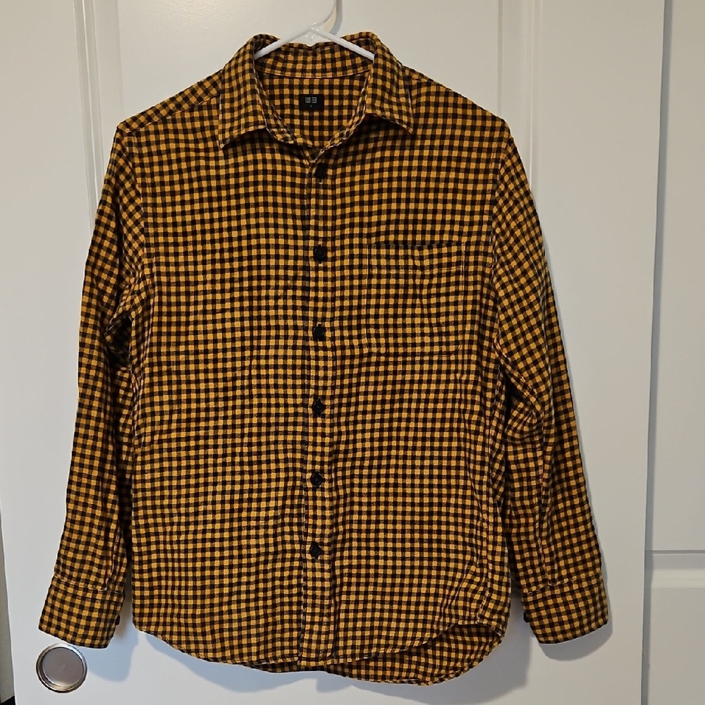 Uniqlo - Men's S - Navy and Yellow Checkered Button-Up Shirt